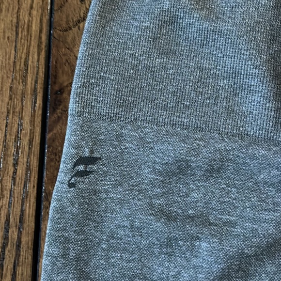 Fabletics size XS light grey mesh leggings - Picture 3 of 3